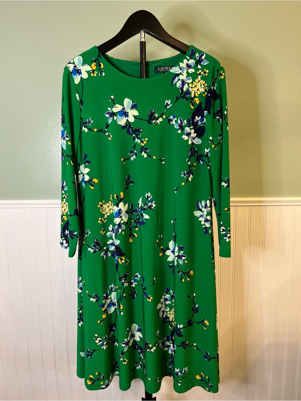 EUC- Ralph Lauren Green Floral Swing A-Line Dress. Size 8